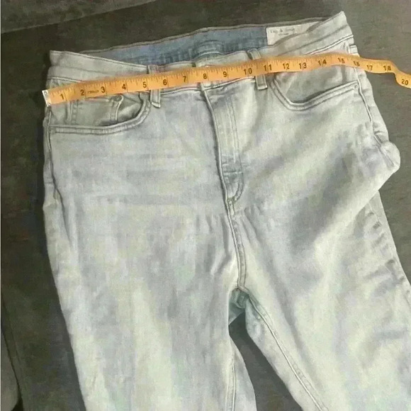 Rag & Bone Light Wash soft Frayed Hem Jeans - Size 31 - Picture 8 of 11
